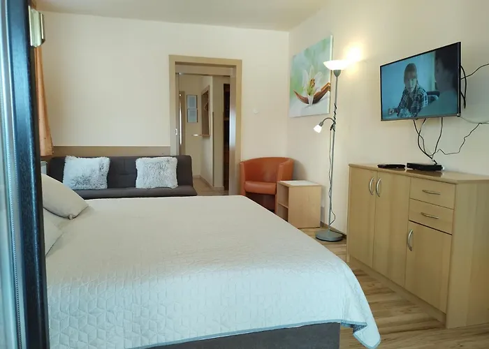 Apartma Na Plazi